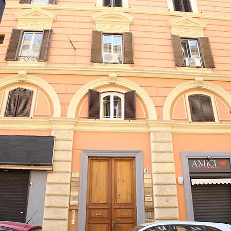 Emma&Livia's Vatican Suite 1-2